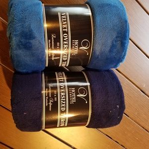 Velvet Oversized Throw